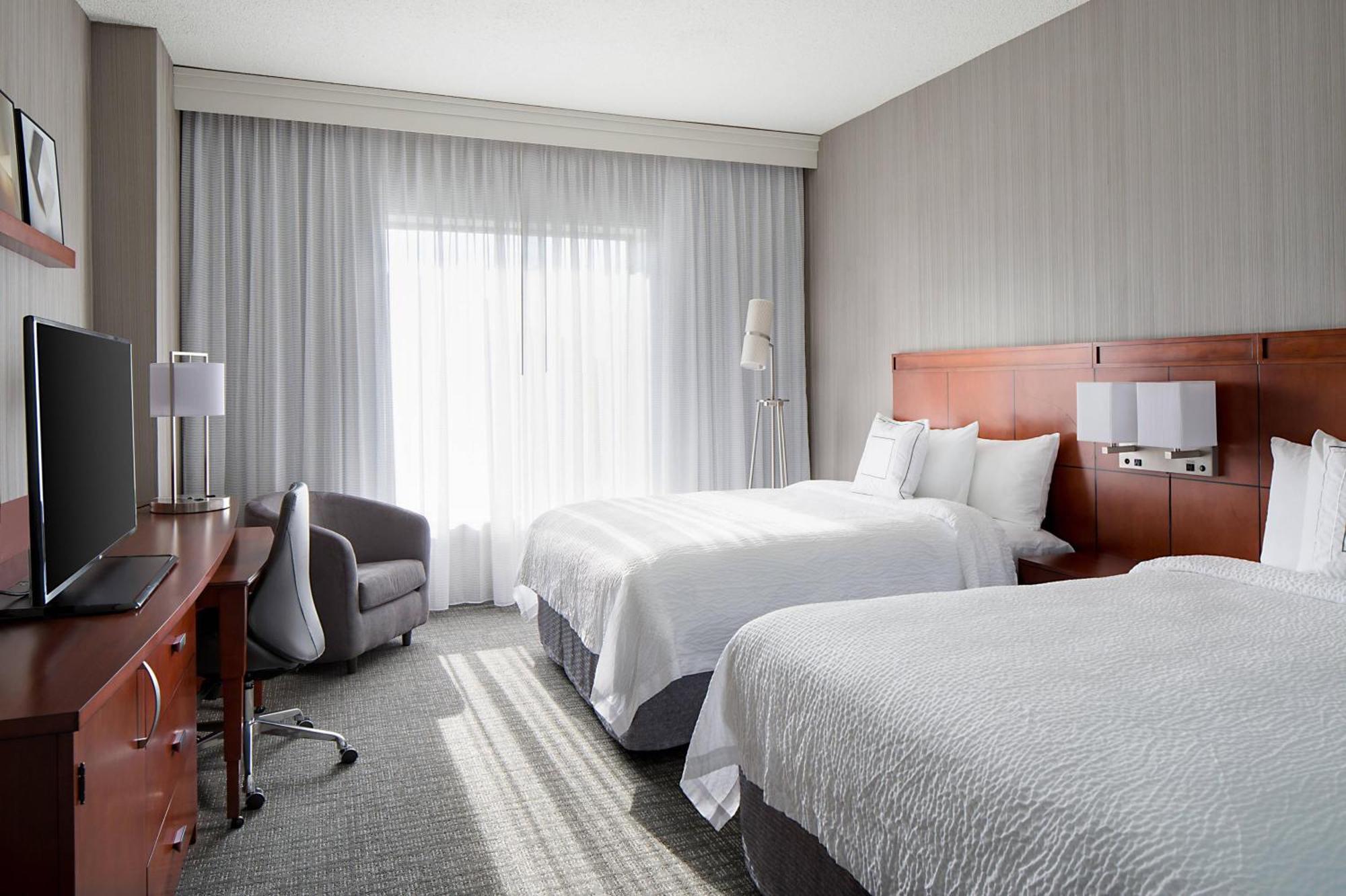 Courtyard Grand Rapids Downtown Hotel Exterior foto