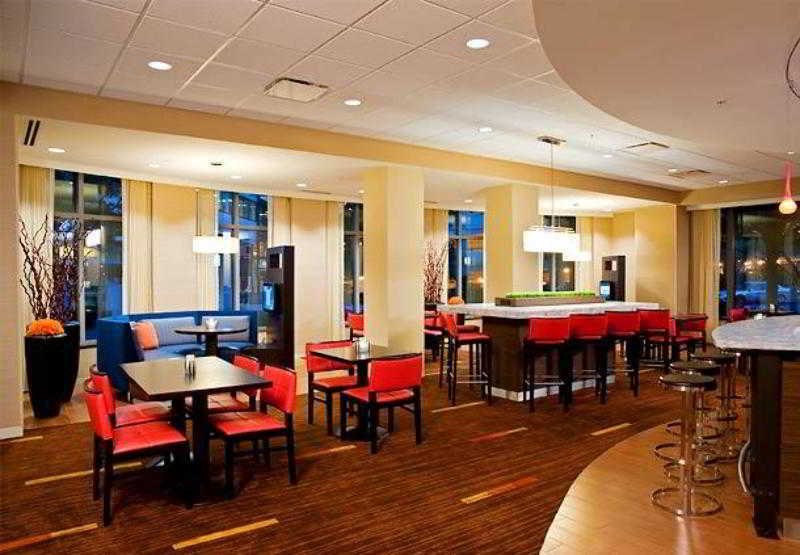 Courtyard Grand Rapids Downtown Hotel Exterior foto